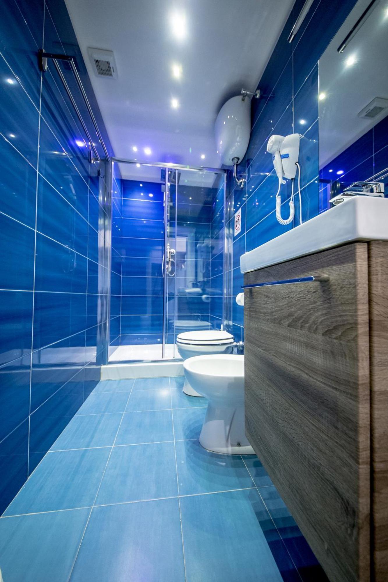 Miracolo Al Duomo Smart Accomodations Napoli Bagian luar foto